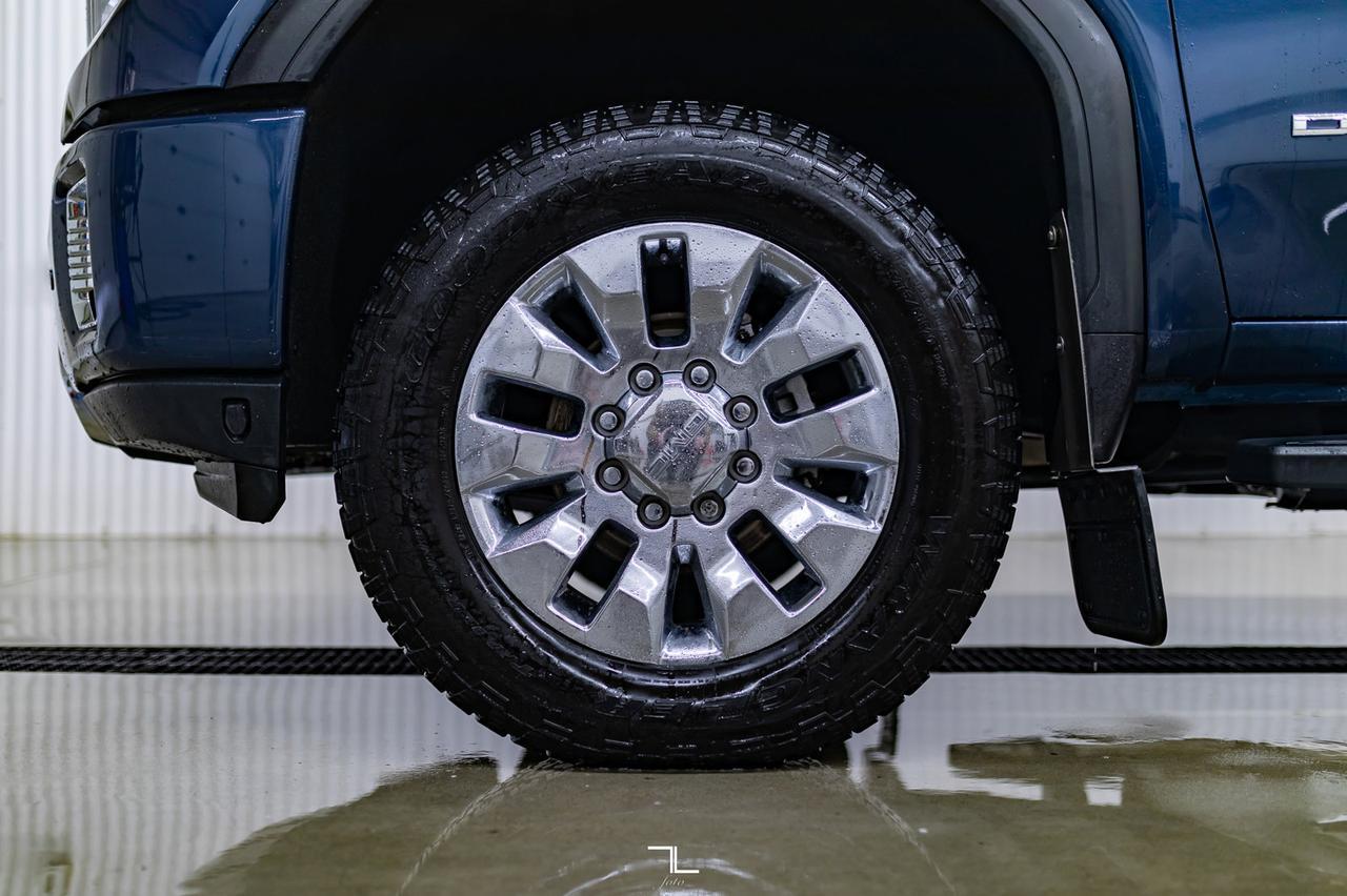 2020 GMC Sierra 3500 4x4 Crew Cab Denali HD Diesel Leather Roof Nav Red Deer AB