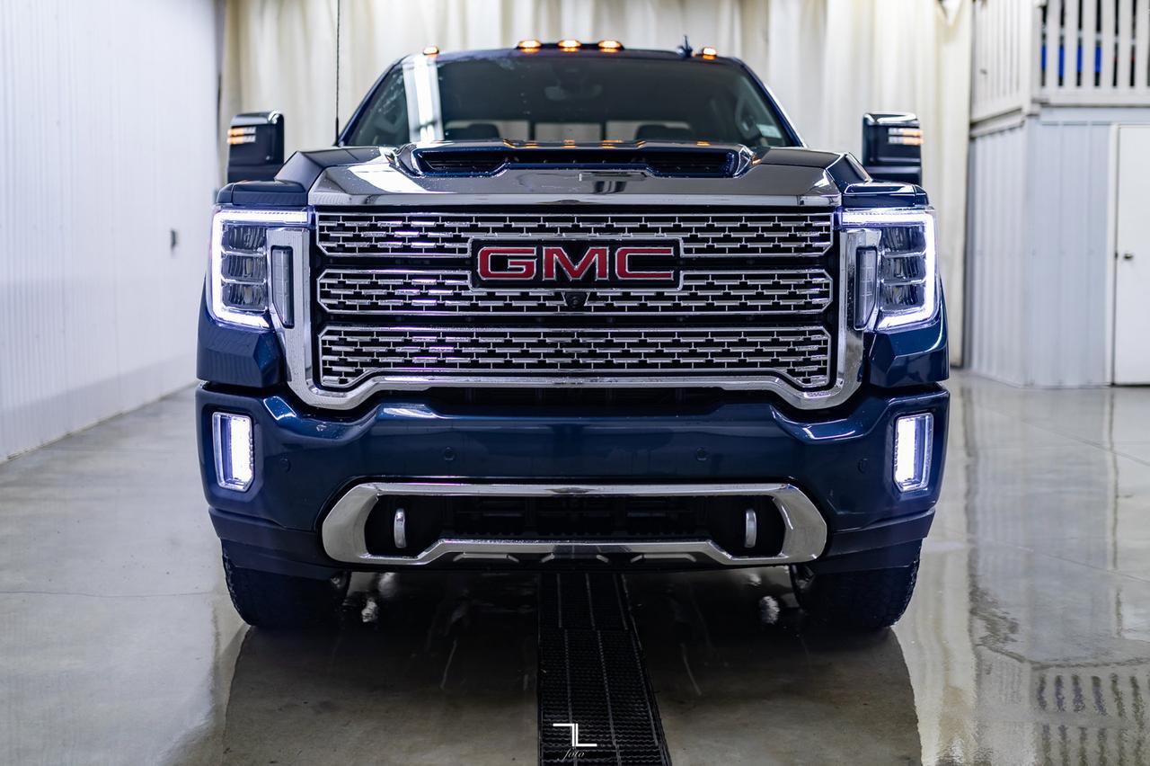 2020 GMC Sierra 3500 4x4 Crew Cab Denali HD Diesel Leather Roof Nav Red Deer AB