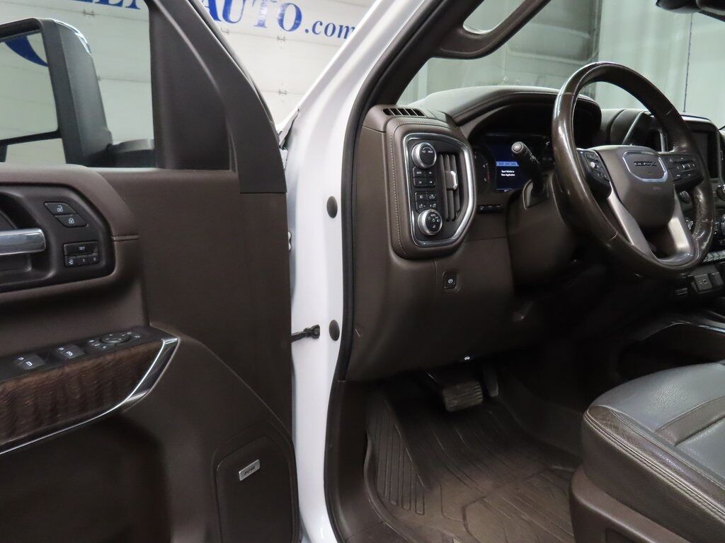 2020 GMC Sierra 3500HD 4x4 Crew Cab Denali DRW Fond du Lac WI