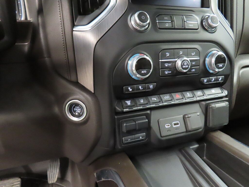 2020 GMC Sierra 3500HD 4x4 Crew Cab Denali DRW Fond du Lac WI