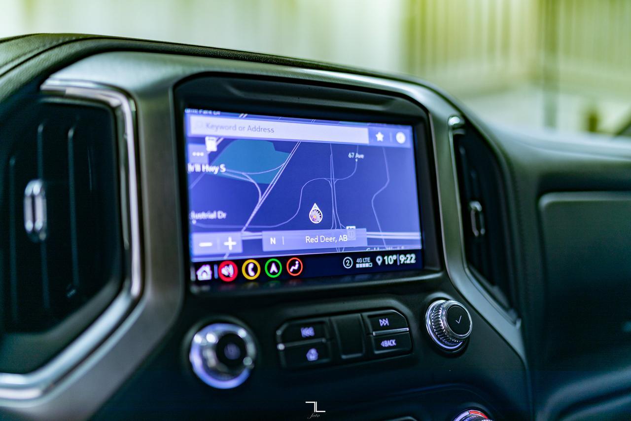 2020 GMC Sierra 3500HD 4x4 Crew Cab SLT Dually Diesel Leather Roof Nav BCam Red Deer AB