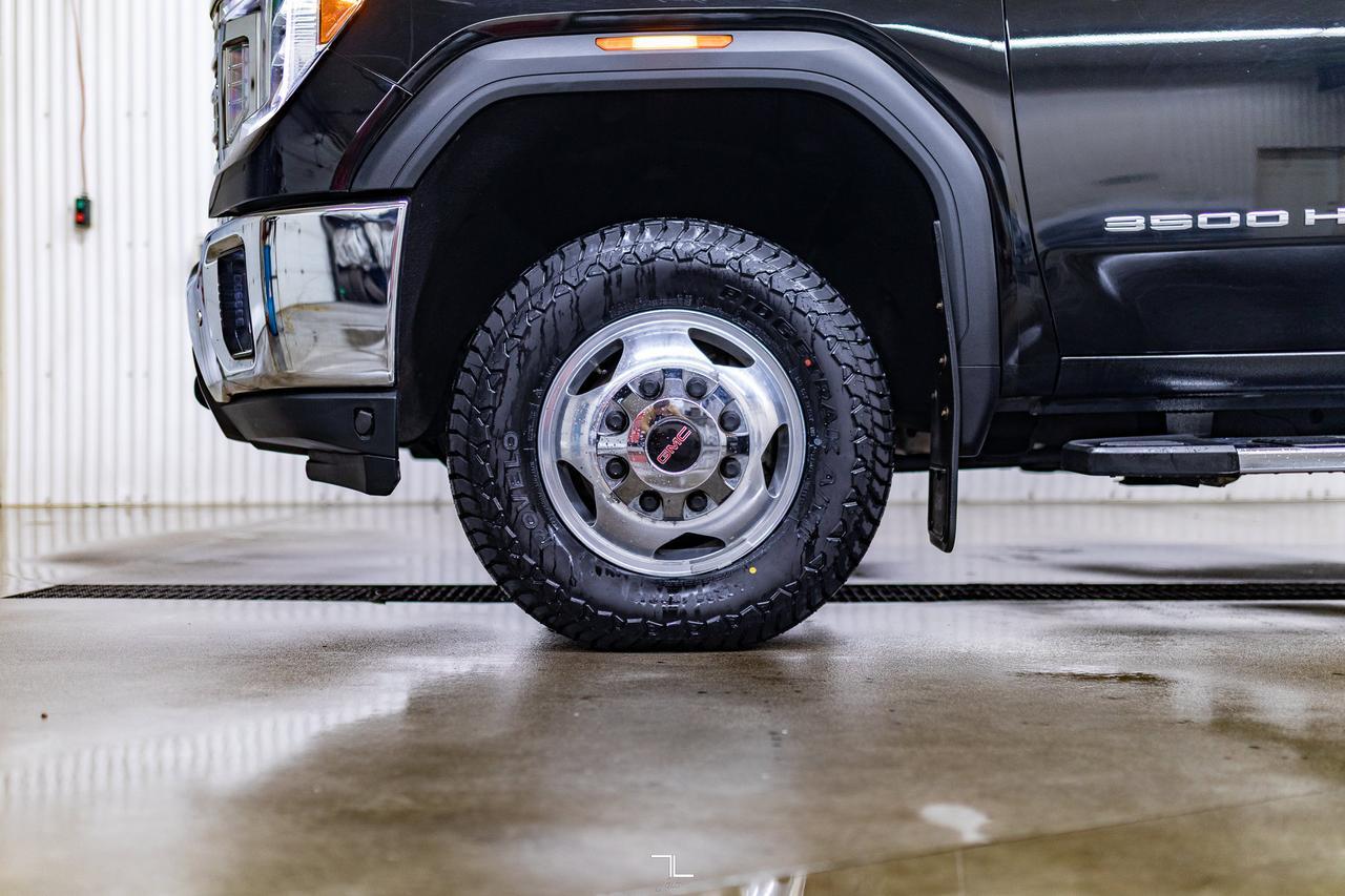 2020 GMC Sierra 3500HD 4x4 Crew Cab SLT Dually Diesel Leather Roof Nav BCam Red Deer AB