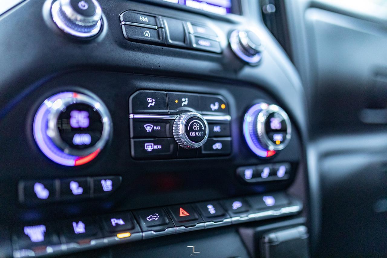 2020 GMC Sierra 3500HD 4x4 Crew Cab SLT Dually Diesel Leather Roof Nav BCam Red Deer AB