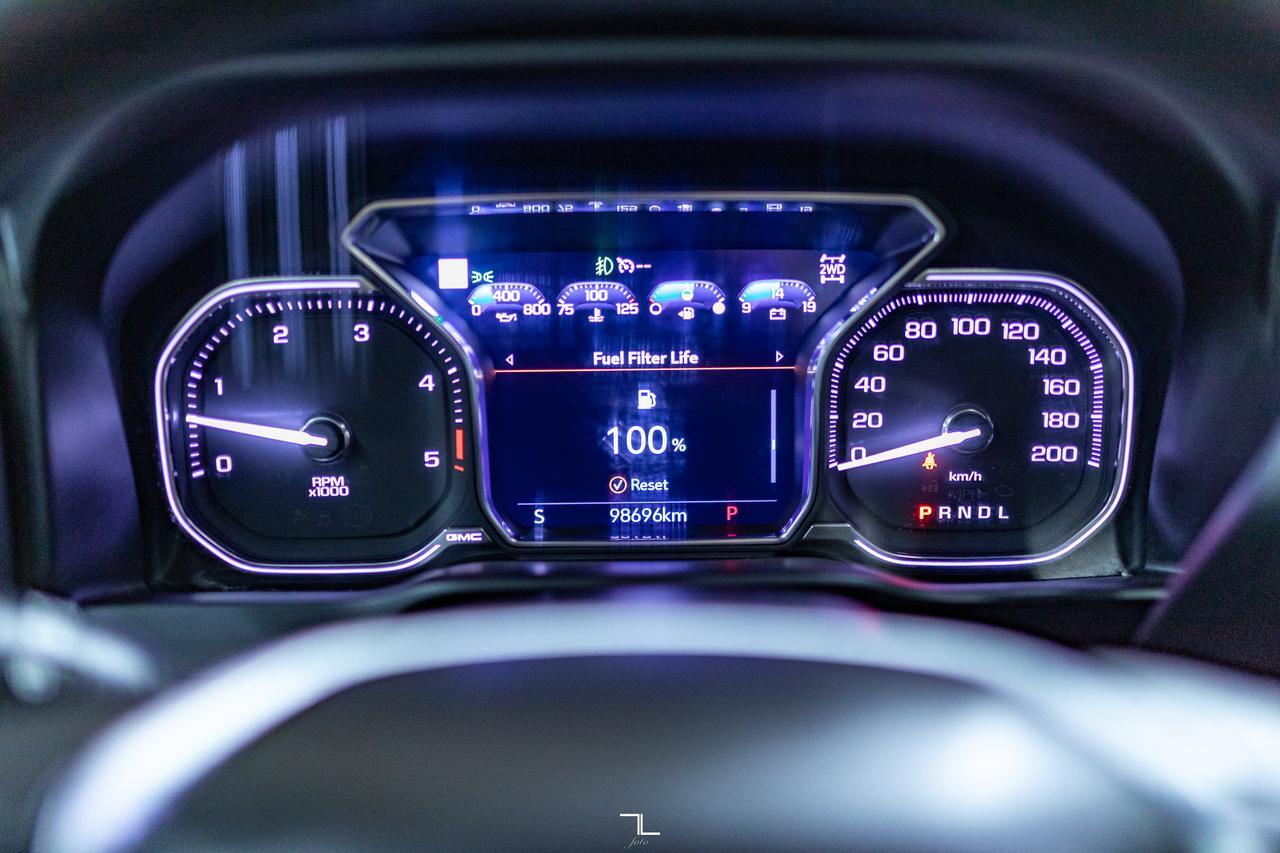 2020 GMC Sierra 3500HD 4x4 Crew Cab SLT Dually Diesel Leather Roof Nav BCam Red Deer AB