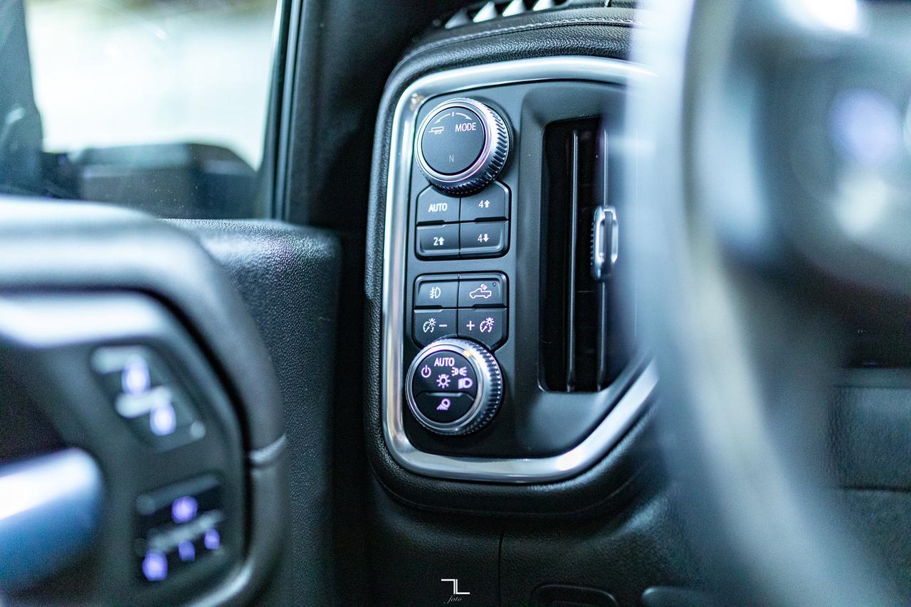 2020 GMC Sierra 3500HD 4x4 Crew Cab SLT Dually Diesel Leather Roof Nav BCam Red Deer AB