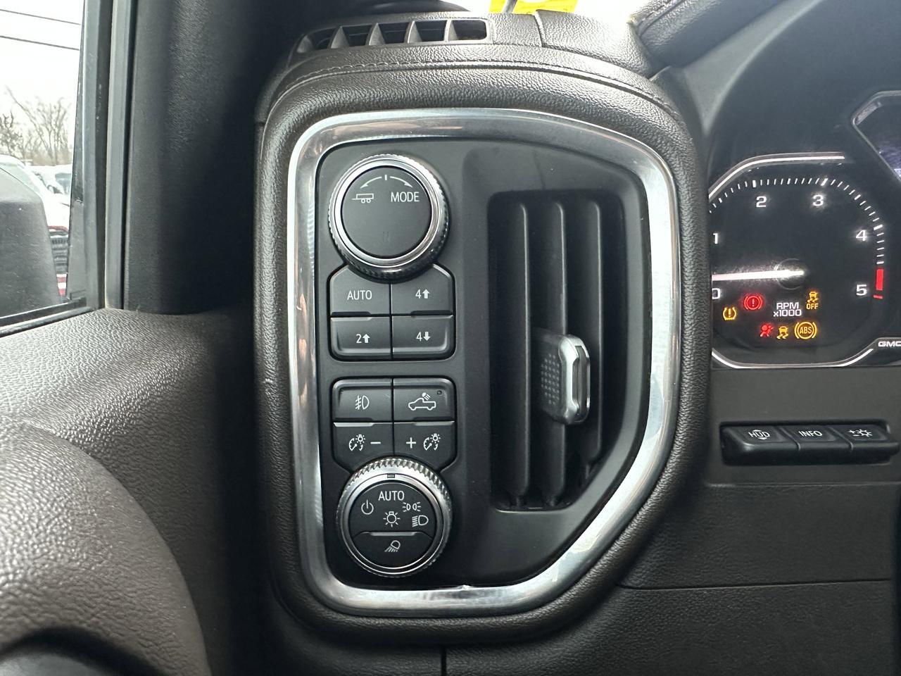 2020 GMC Sierra 3500HD Denali Crew Cab 4WD | V8 Diesel | HD Rear Camera | OnStar Redwater AB