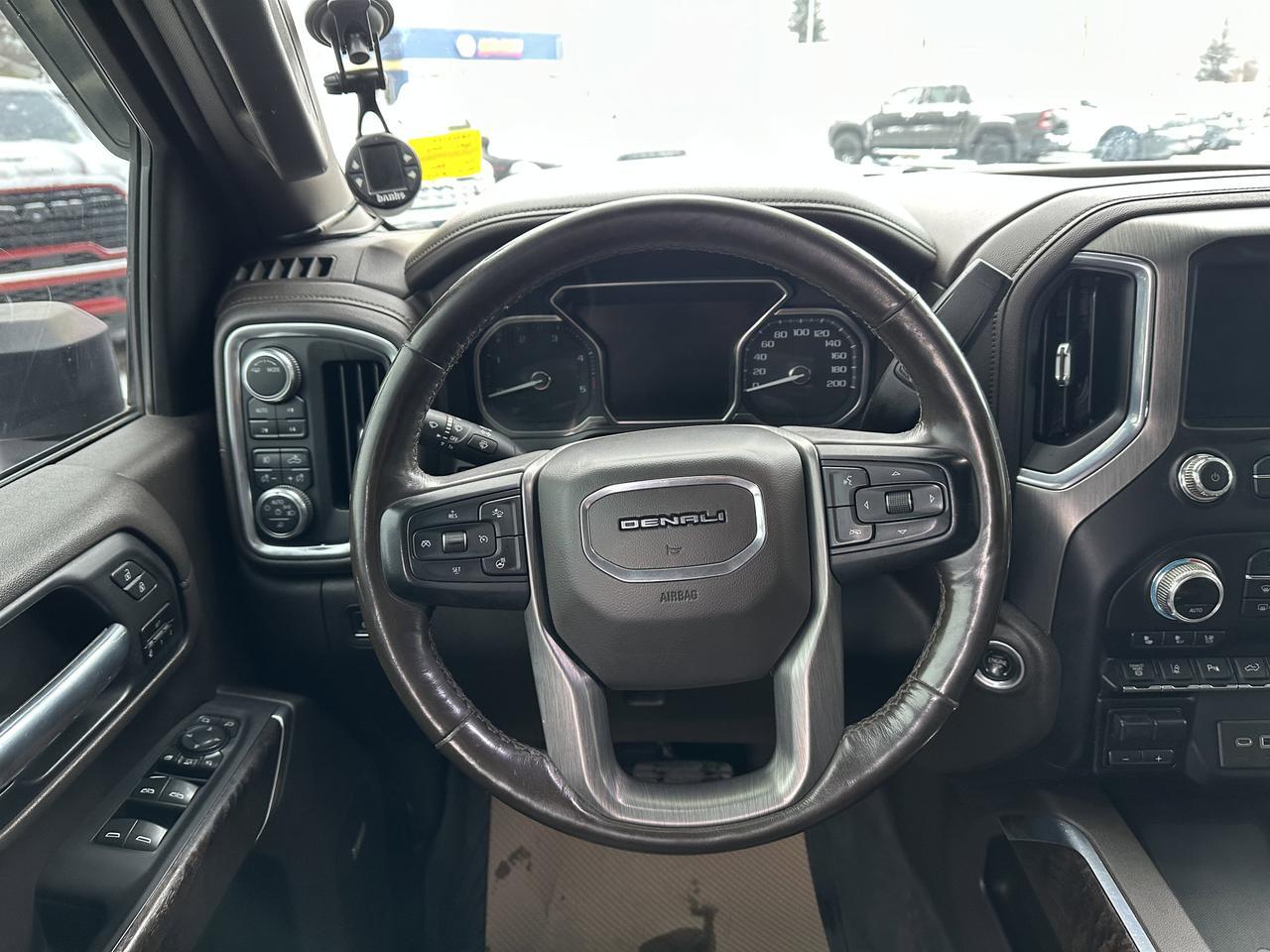 2020 GMC Sierra 3500HD Denali Crew Cab 4WD | V8 Diesel | HD Rear Camera | OnStar Redwater AB