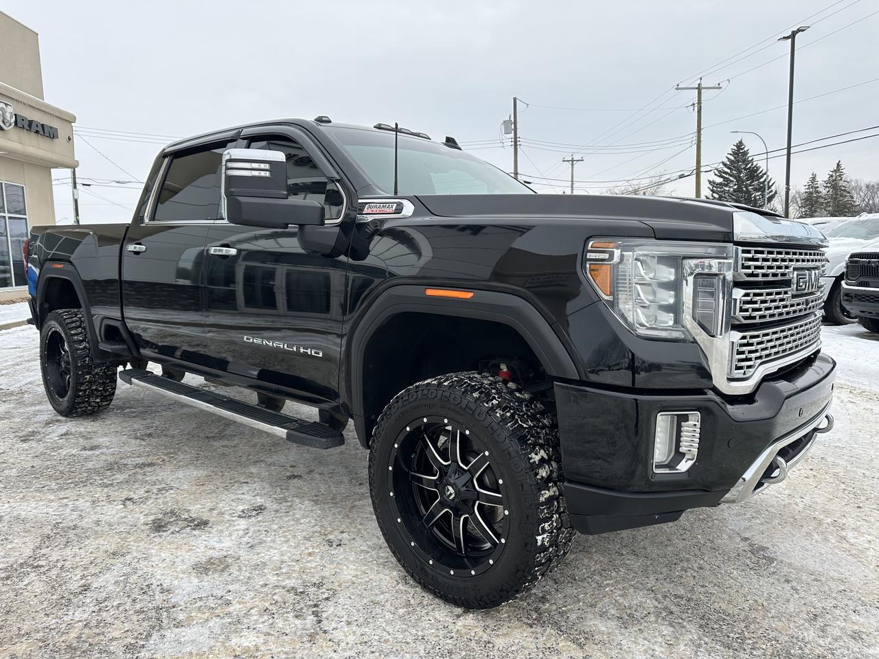 2020 GMC Sierra 3500HD Denali Crew Cab 4WD | V8 Diesel | HD Rear Camera | OnStar Redwater AB