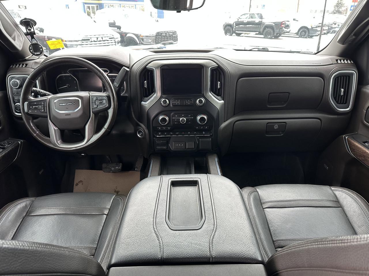 2020 GMC Sierra 3500HD Denali Crew Cab 4WD | V8 Diesel | HD Rear Camera | OnStar Redwater AB