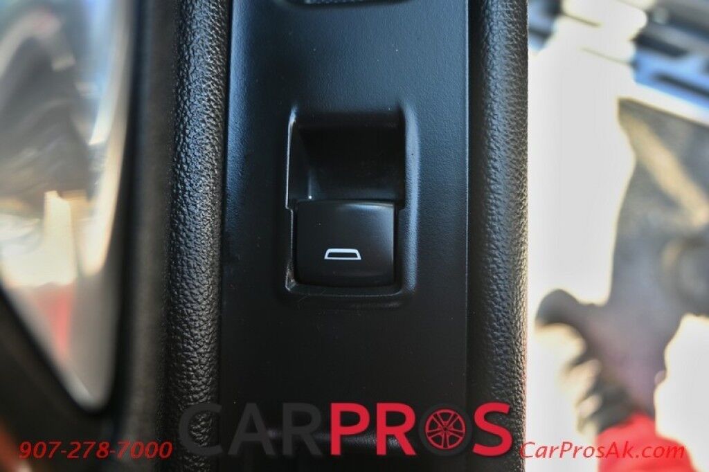 2020 GMC Terrain Denali - AWD - Premium Pkg - Auto Start - Heated & Cooled Leather Seats - Heated Steering Wheel - Navigation - 360 Camera - Panoramic Sunroof - Apple CarPlay & Android Auto - Lane Departure & Blind Spot Alert - Power Liftgate - Tow Pkg Anchorage AK