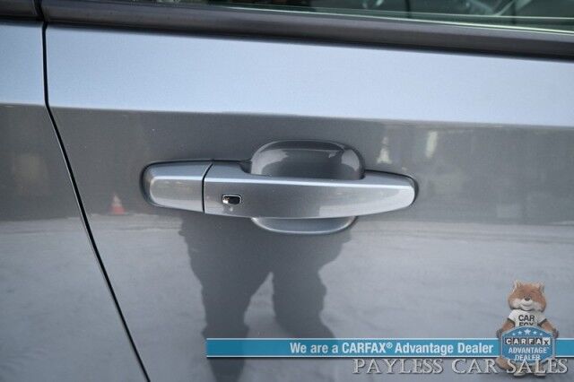 2020 GMC Terrain SLE / AWD / Auto Start / Power & Heated Cloth Seats / Apple CarPlay & Android Auto / Lane Departure & Collision Alert / Back Up Camera / Cruise Control / Power Liftgate / Keyless Entry & Start / Tow Pkg / 1-Owner Anchorage AK