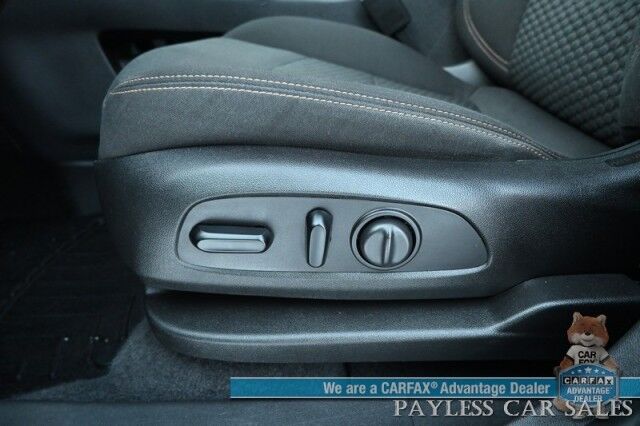 2020 GMC Terrain SLE / AWD / Auto Start / Power & Heated Cloth Seats / Apple CarPlay & Android Auto / Lane Departure & Collision Alert / Back Up Camera / Cruise Control / Power Liftgate / Keyless Entry & Start / Tow Pkg / 1-Owner Anchorage AK