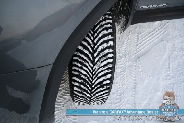 2020 GMC Terrain SLE / AWD / Auto Start / Power & Heated Cloth Seats / Apple CarPlay & Android Auto / Lane Departure & Collision Alert / Back Up Camera / Cruise Control / Power Liftgate / Keyless Entry & Start / Tow Pkg / 1-Owner Anchorage AK