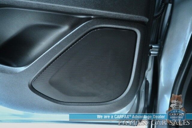 2020 GMC Terrain SLE / AWD / Auto Start / Power & Heated Cloth Seats / Apple CarPlay & Android Auto / Lane Departure & Collision Alert / Back Up Camera / Cruise Control / Power Liftgate / Keyless Entry & Start / Tow Pkg / 1-Owner Anchorage AK