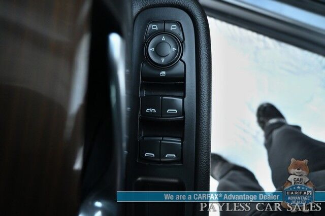 2020 GMC Terrain SLE / AWD / Auto Start / Power & Heated Cloth Seats / Bluetooth / Apple CarPlay & Android Auto / Lane Departure & Collision Alert / Back Up Camera / Cruise Control / Power Liftgate / Keyless Entry & Start / Tow Pkg / 1-Owner Anchorage AK