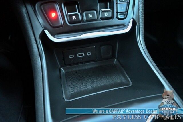 2020 GMC Terrain SLE / AWD / Auto Start / Power & Heated Cloth Seats / Bluetooth / Apple CarPlay & Android Auto / Lane Departure & Collision Alert / Back Up Camera / Cruise Control / Power Liftgate / Keyless Entry & Start / Tow Pkg / 1-Owner Anchorage AK