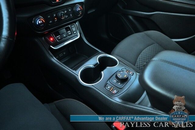 2020 GMC Terrain SLE / AWD / Auto Start / Power & Heated Cloth Seats / Bluetooth / Apple CarPlay & Android Auto / Lane Departure & Collision Alert / Back Up Camera / Cruise Control / Power Liftgate / Keyless Entry & Start / Tow Pkg / 1-Owner Anchorage AK