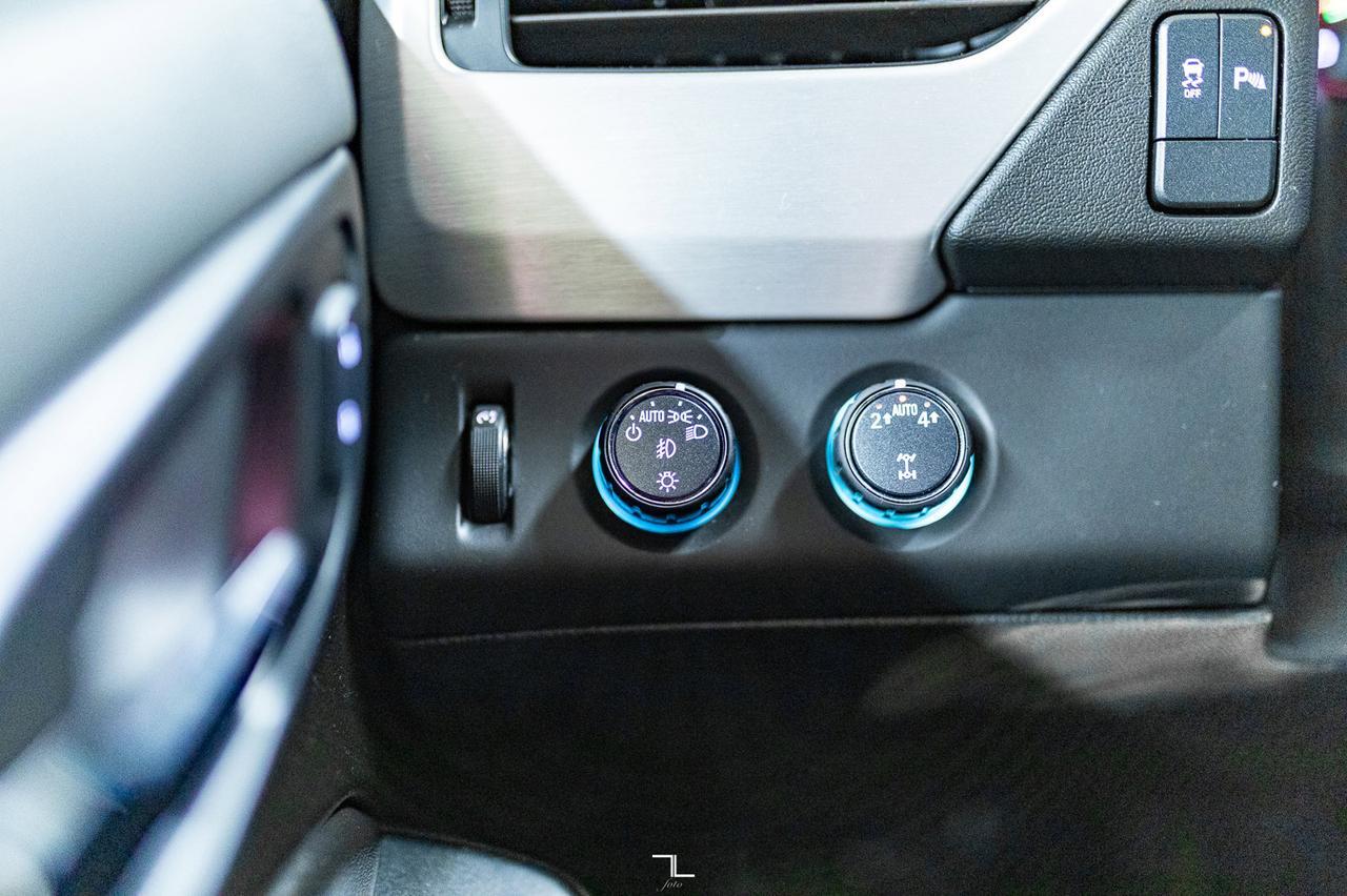 2020 GMC Yukon AWD SLE BCam 8 Passenger Red Deer AB