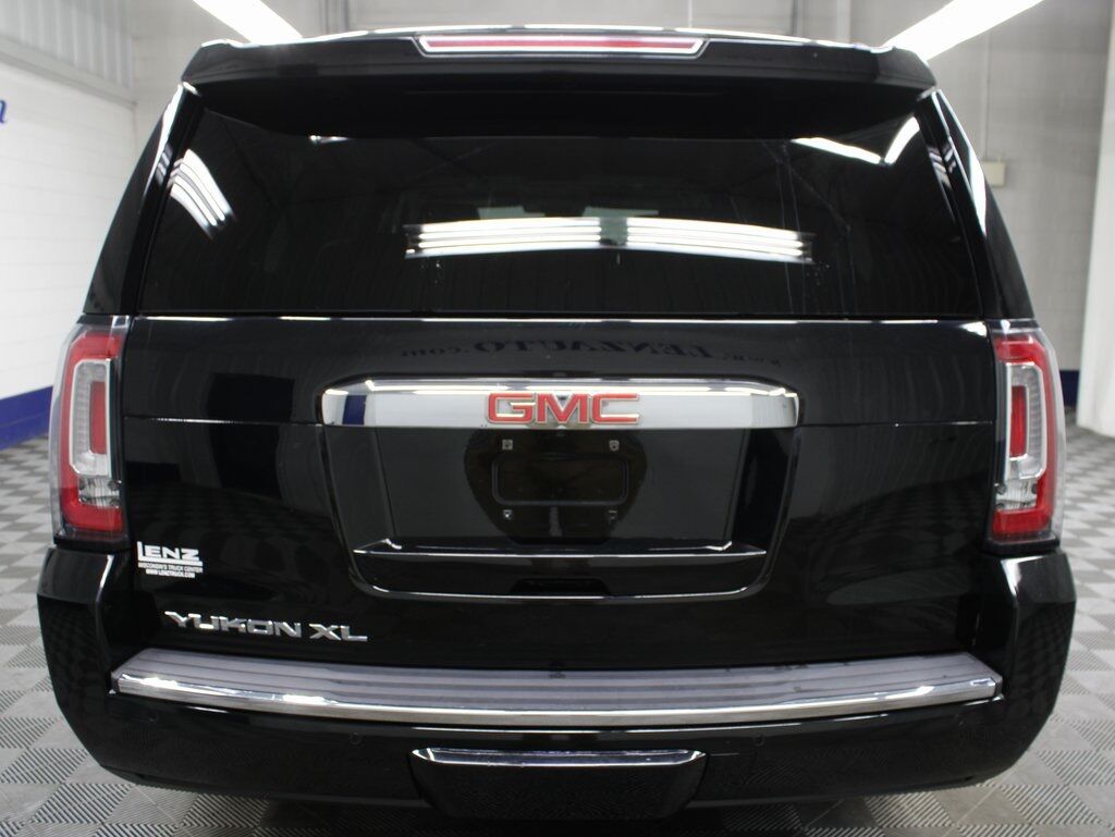 2020 GMC Yukon XL Denali 4WD 7 Passenger Fond du Lac WI