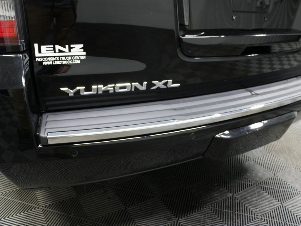 2020 GMC Yukon XL Denali 4WD 7 Passenger Fond du Lac WI