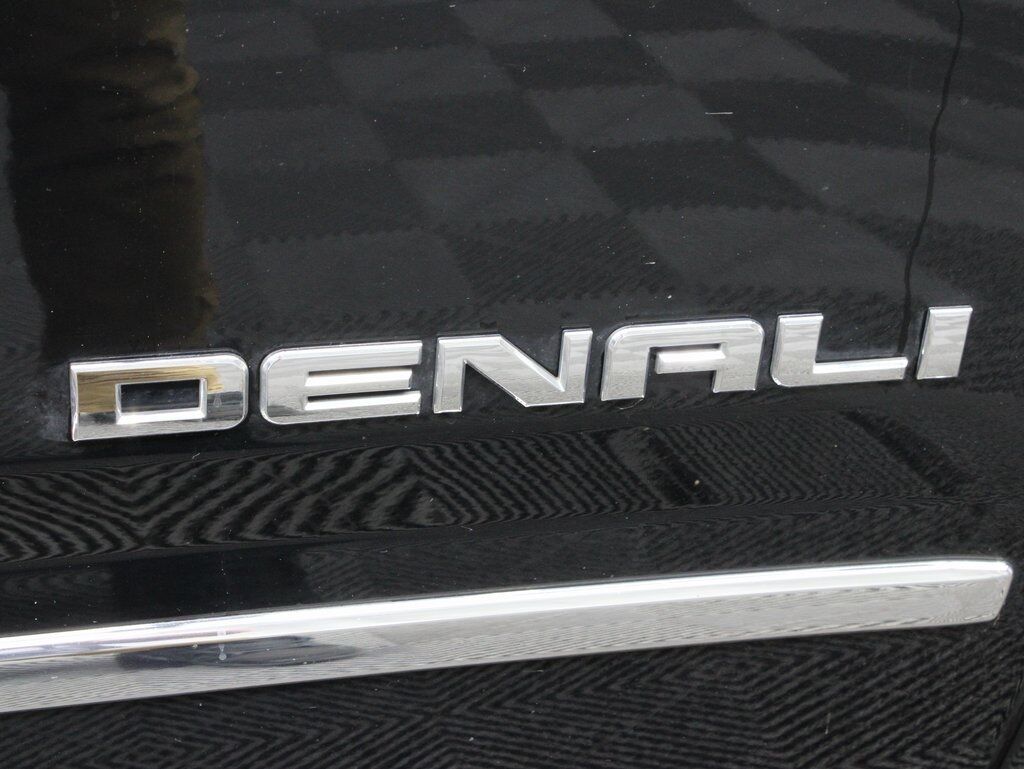 2020 GMC Yukon XL Denali 4WD 7 Passenger Fond du Lac WI