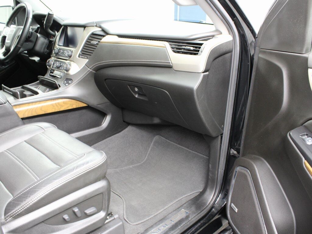 2020 GMC Yukon XL Denali 4WD 7 Passenger Fond du Lac WI