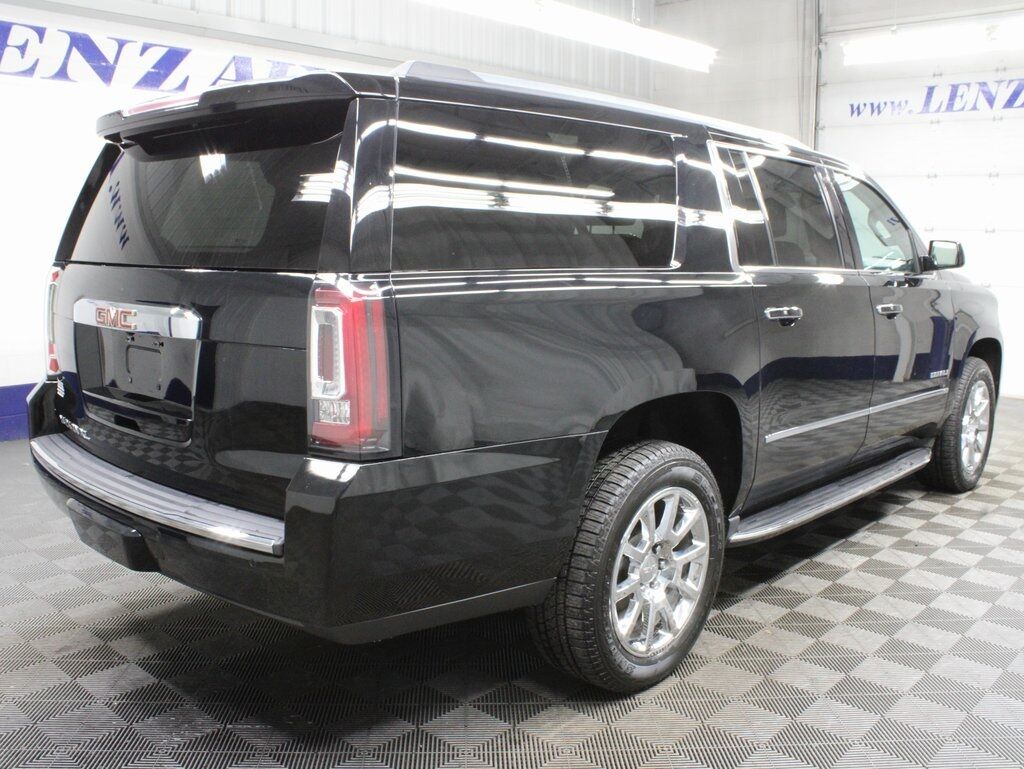 2020 GMC Yukon XL Denali 4WD 7 Passenger Fond du Lac WI