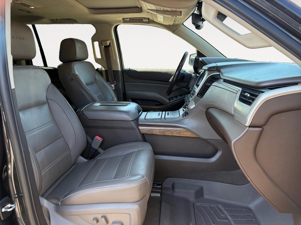 2020 GMC Yukon XL Denali, POWER RUNNING BOARDS, SUNROOF, BLIND SPOT ALERT, HANDS FREE LIFTGATE, HEADS-UP DISPLAY, POWER 3RD ROW, HEATED FRONT & REAR SEATS, APPLE CARPLAY/ANDROID AUTO, AUTO START/STOP, TOW PACKAGE, YUKON HAVE IT ALL! Virginia Beach VA