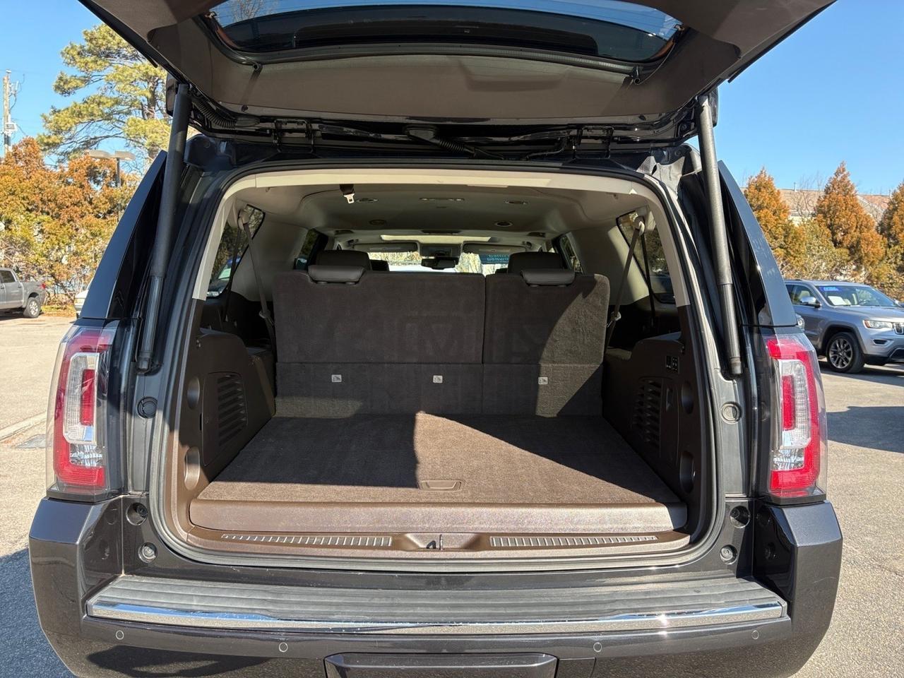 2020 GMC Yukon XL Denali, POWER RUNNING BOARDS, SUNROOF, BLIND SPOT ALERT, HANDS FREE LIFTGATE, HEADS-UP DISPLAY, POWER 3RD ROW, HEATED FRONT & REAR SEATS, APPLE CARPLAY/ANDROID AUTO, AUTO START/STOP, TOW PACKAGE, YUKON HAVE IT ALL! Virginia Beach VA