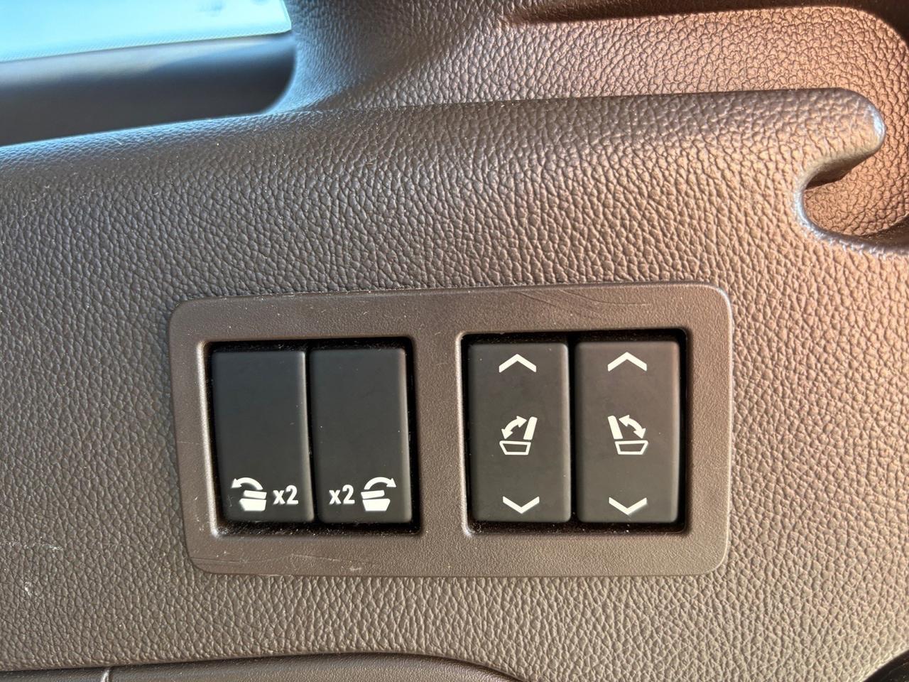 2020 GMC Yukon XL Denali, POWER RUNNING BOARDS, SUNROOF, BLIND SPOT ALERT, HANDS FREE LIFTGATE, HEADS-UP DISPLAY, POWER 3RD ROW, HEATED FRONT & REAR SEATS, APPLE CARPLAY/ANDROID AUTO, AUTO START/STOP, TOW PACKAGE, YUKON HAVE IT ALL! Virginia Beach VA