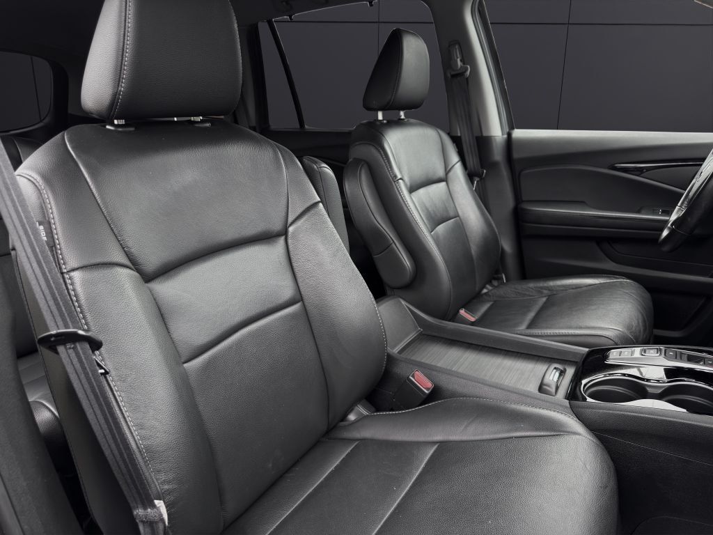 2020 HONDA PILOT TOURING KBB VALUE 26K Columbus OH