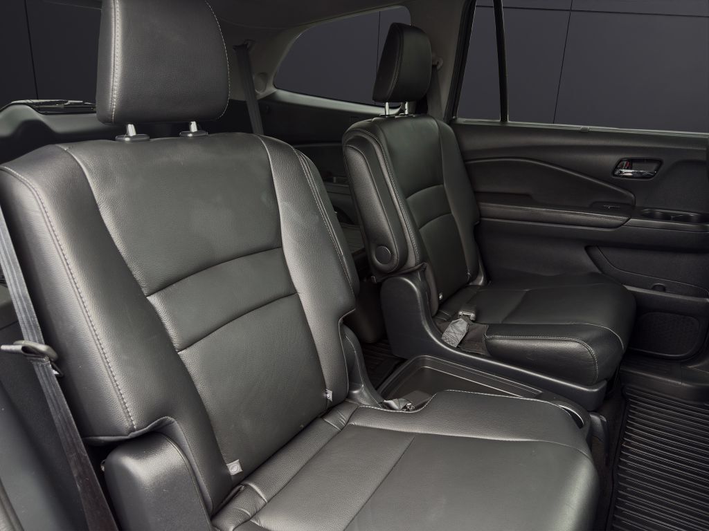 2020 HONDA PILOT TOURING KBB VALUE 26K Columbus OH