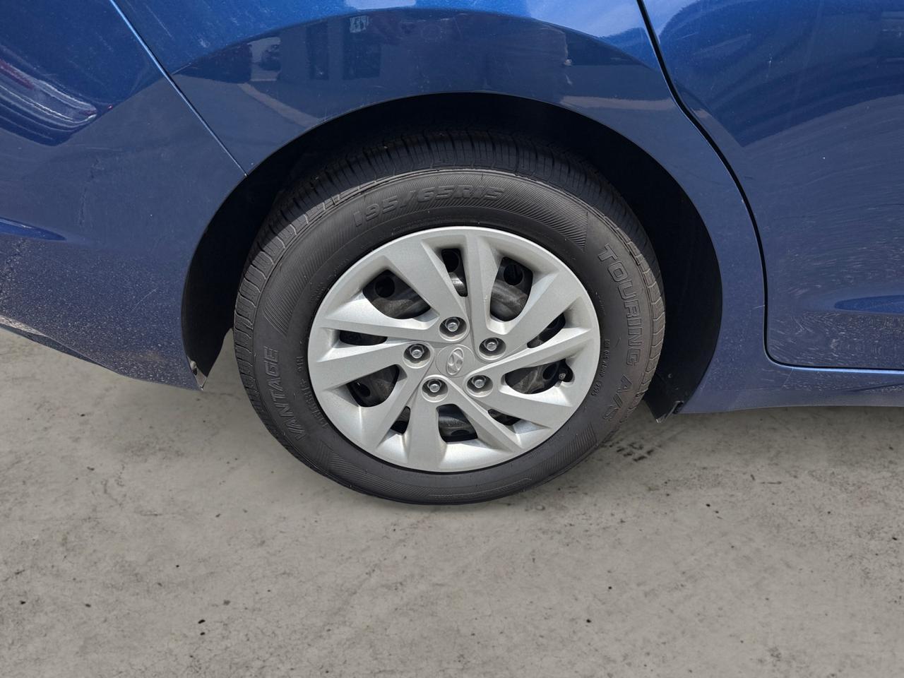 2020 HYUNDAI ELANTRA LIMITED; SE SE Kansas City MO