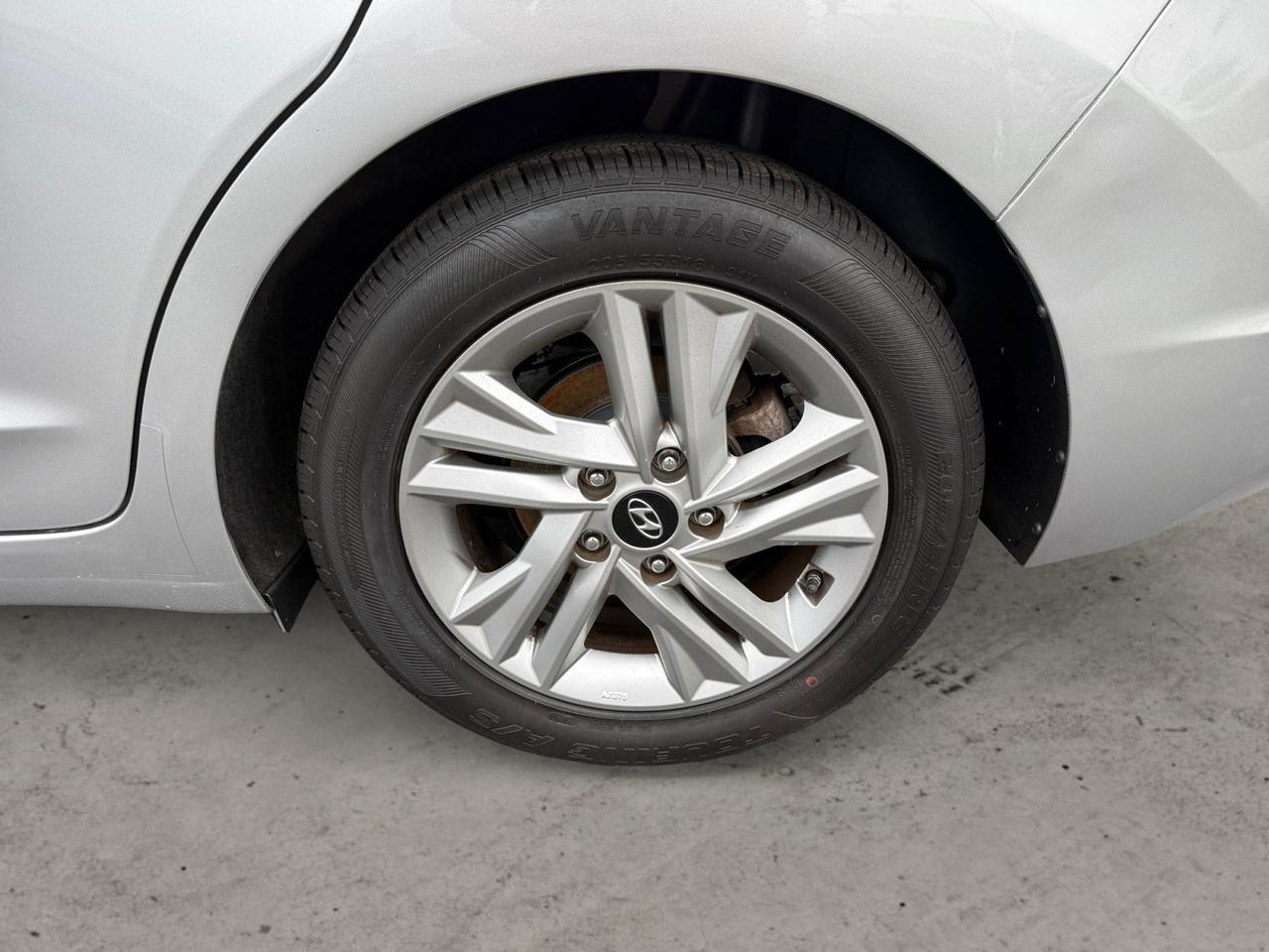 2020 HYUNDAI ELANTRA LIMITED; SEL SEL Kansas City MO