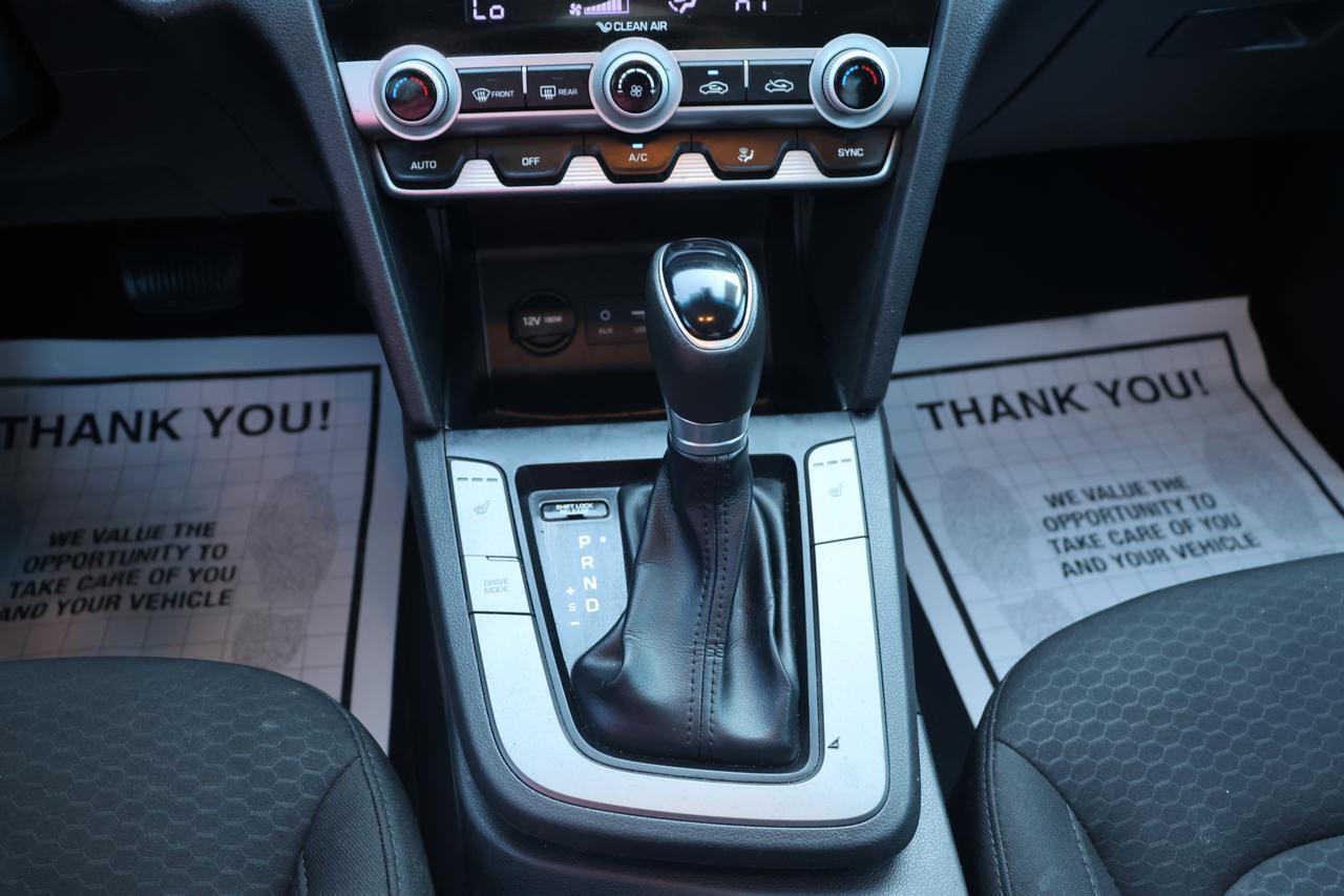 2020 HYUNDAI ELANTRA SEL BLACK at G Motors