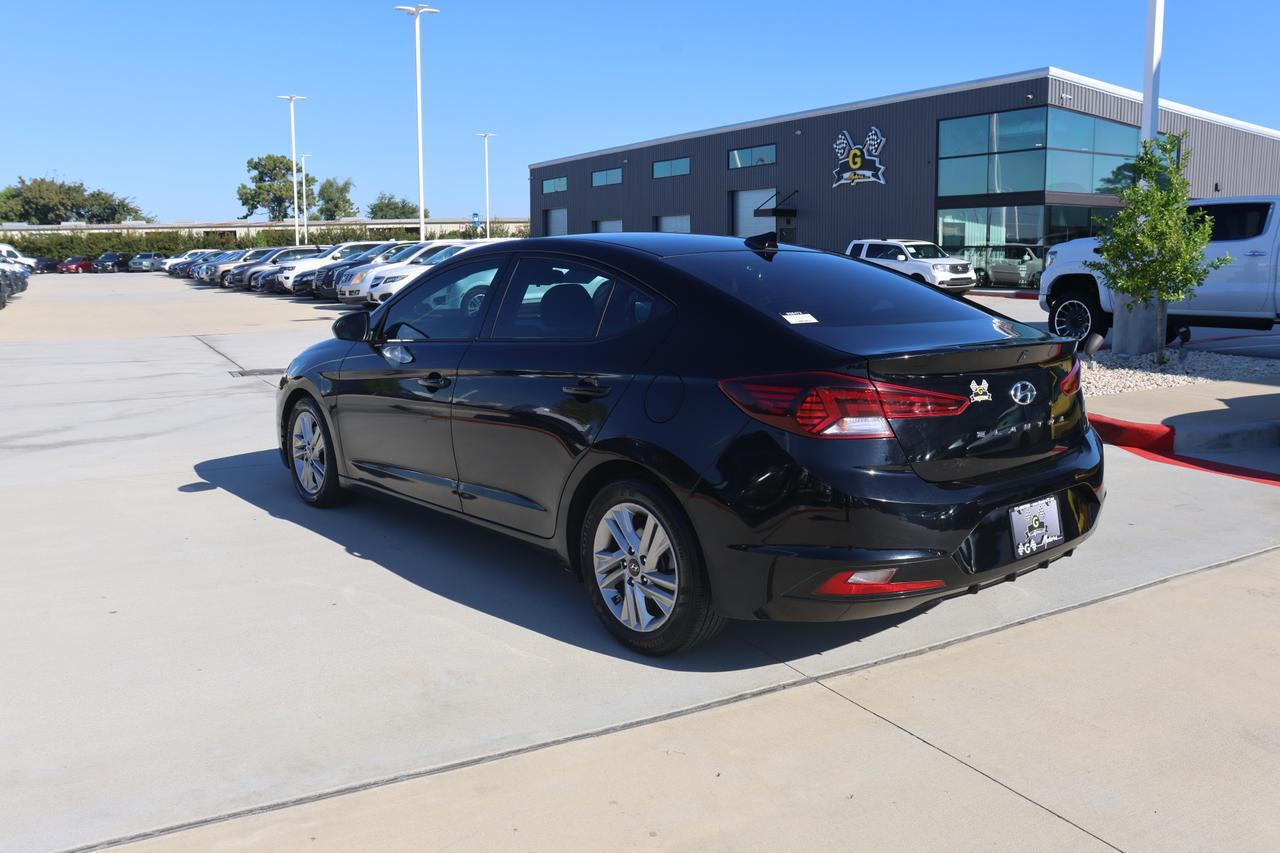 2020 HYUNDAI ELANTRA SEL BLACK at G Motors