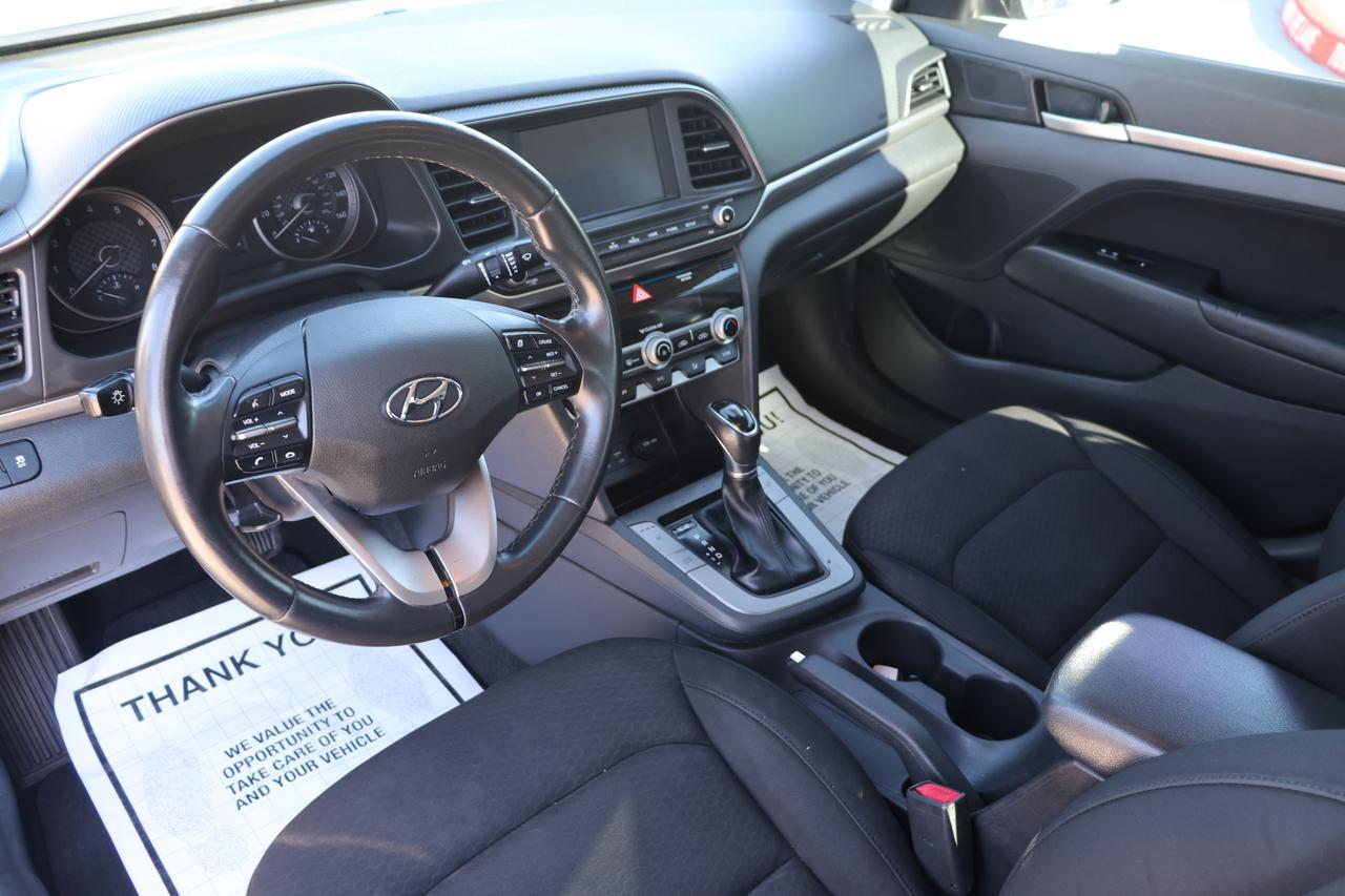 2020 HYUNDAI ELANTRA SEL BLACK at G Motors