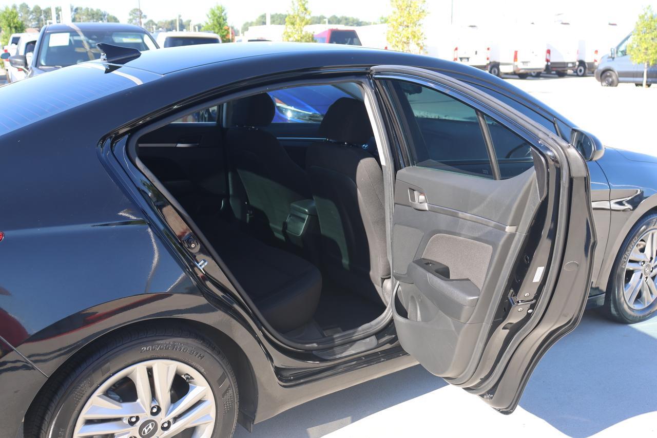 2020 HYUNDAI ELANTRA SEL BLACK at G Motors