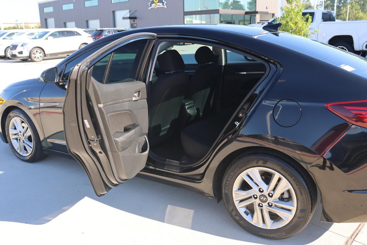 2020 HYUNDAI ELANTRA SEL BLACK at G Motors