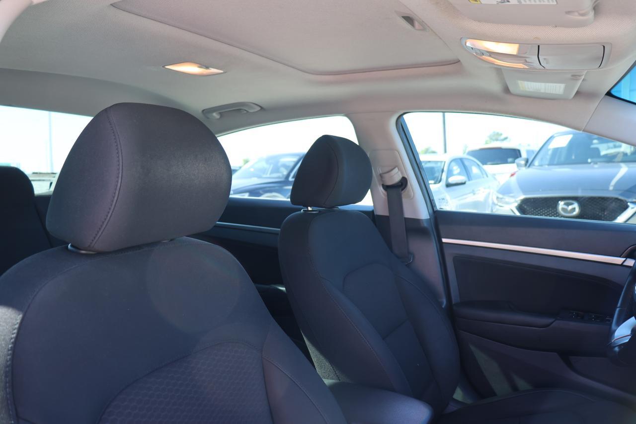 2020 HYUNDAI ELANTRA SEL BLACK at G Motors