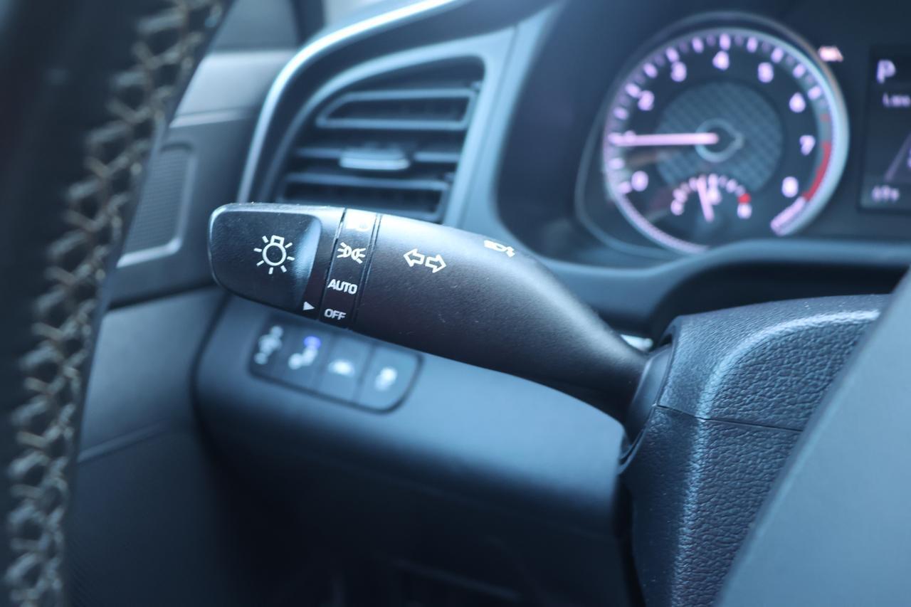 2020 HYUNDAI ELANTRA SEL BLACK at G Motors