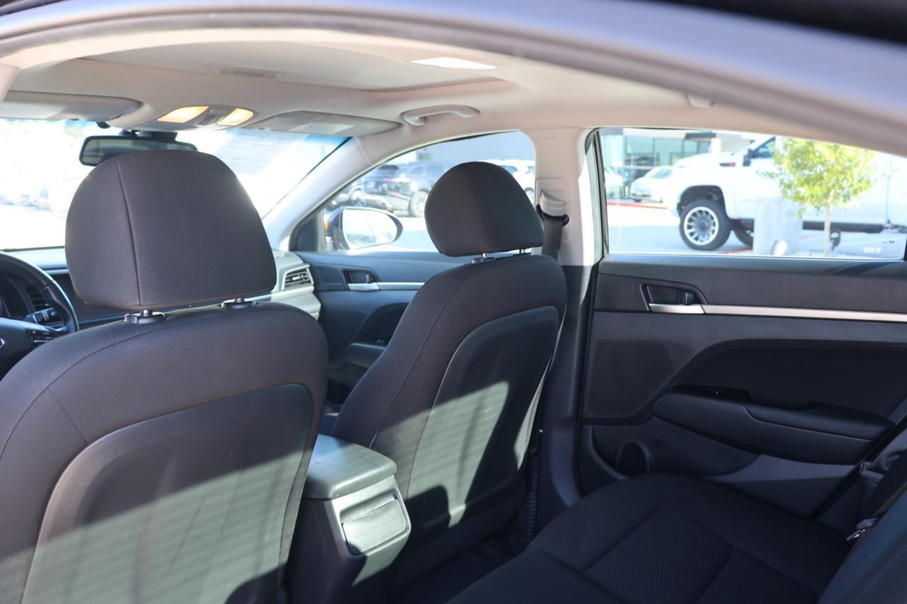 2020 HYUNDAI ELANTRA SEL BLACK at G Motors