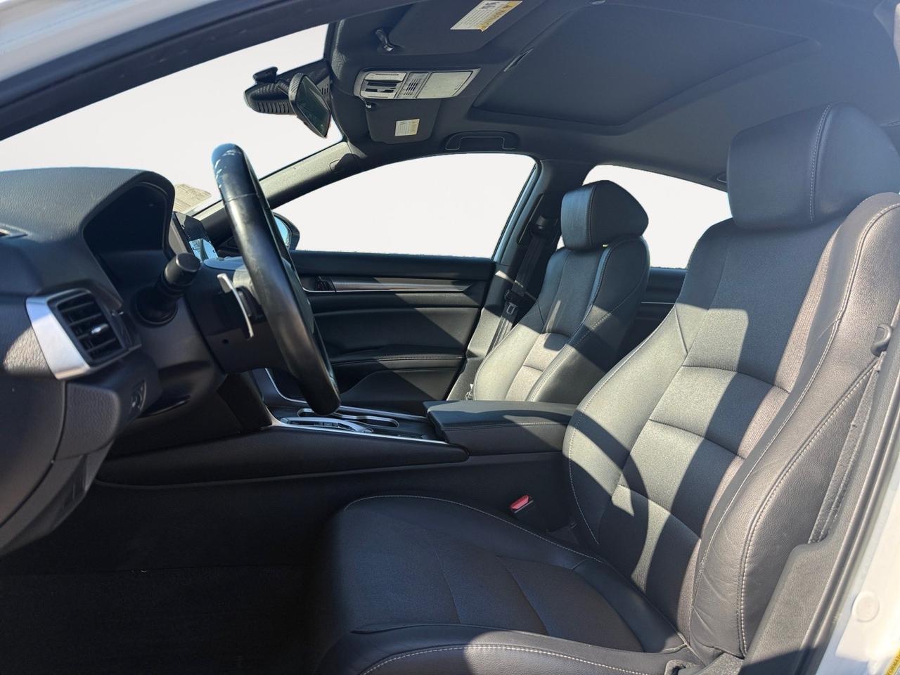 2020 Honda Accord Sedan Sport, SUNROOF, HEATED SEATS, BLUETOOTH, BACKUP CAMERA, POWER MIRRORS, BLIND SPOT ALERT, KEYLESS ENTRY, ALL WEATHER FLOOR MATS, GREAT CAR FOR A GREAT PRICE! Norfolk VA