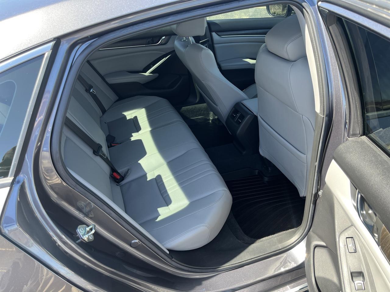 2020 Honda Accord Sedan Touring 2.0T w/Sunroof Nav HtdCldMemLthr Saukville WI