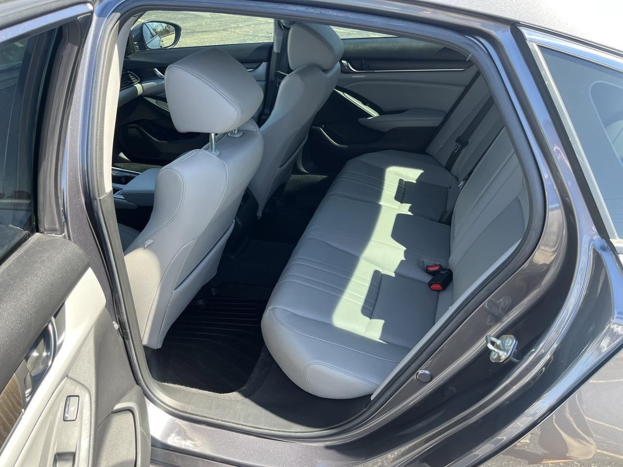 2020 Honda Accord Sedan Touring 2.0T w/Sunroof Nav HtdCldMemLthr Saukville WI