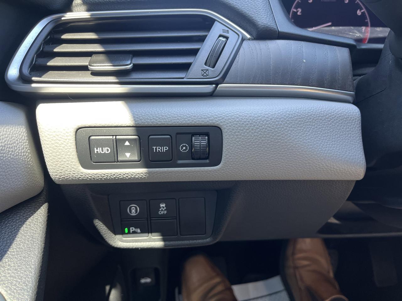 2020 Honda Accord Sedan Touring 2.0T w/Sunroof Nav HtdCldMemLthr Saukville WI