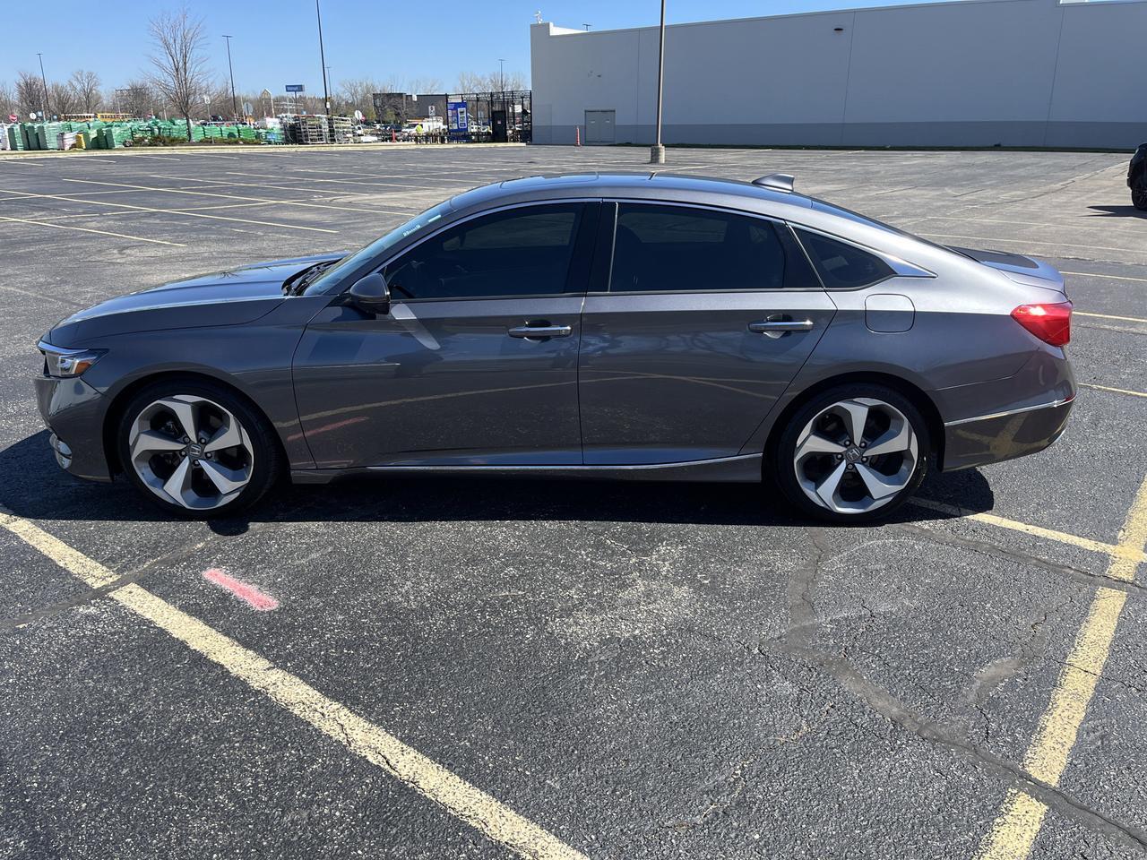 2020 Honda Accord Sedan Touring 2.0T w/Sunroof Nav HtdCldMemLthr