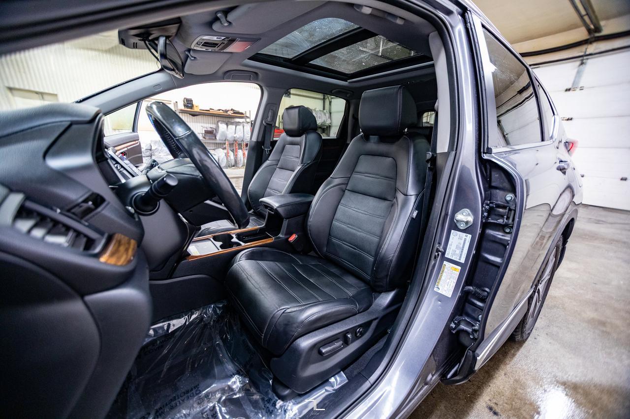 2020 Honda CR-V AWD Touring Leather Roof Nav BCam Red Deer AB