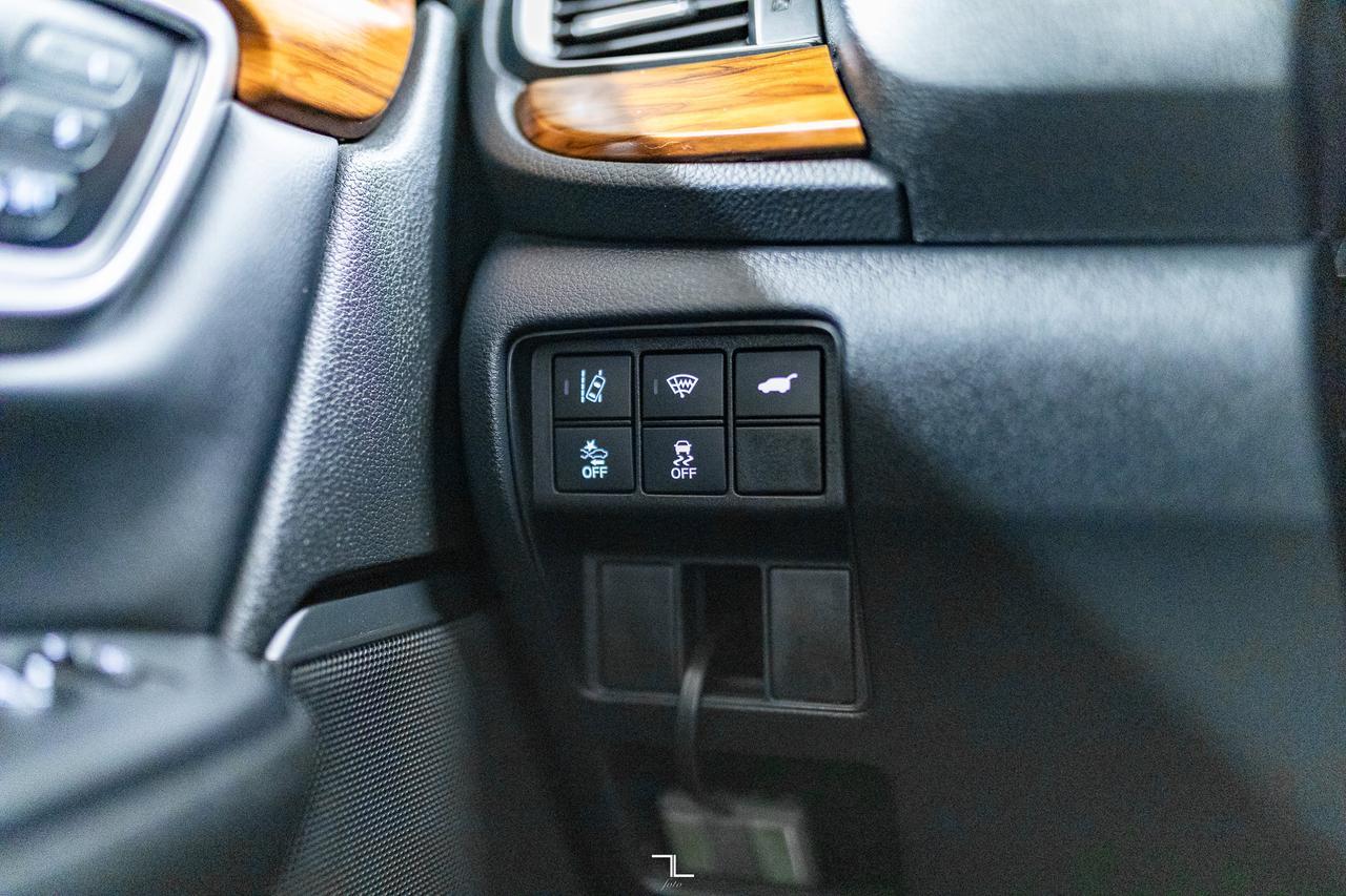 2020 Honda CR-V AWD Touring Leather Roof Nav BCam Red Deer AB