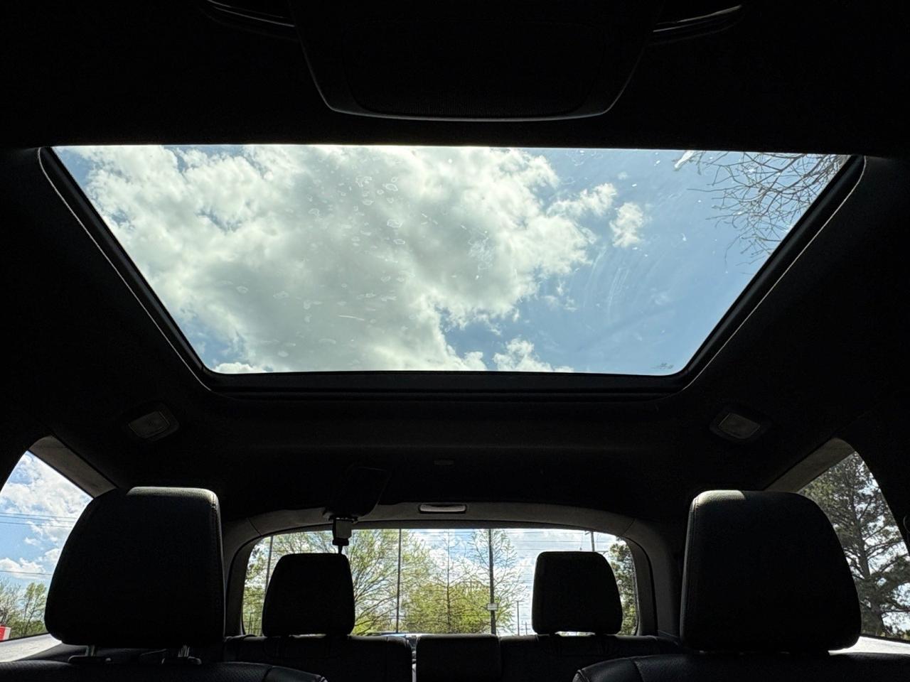 2020 Honda Pilot Black Edition, RUNNING BOARDS, TOW PACKAGE, 3RD ROW SEATS, CAPTAINS CHAIRS, DVD ENTERTAINMENT, 360 BACKUP CAMERA, APPLE CARPLAY/ANDROID AUTO, PANORAMIC MOONROOF, HEATED & A/C SEATS, ROOF RACKS, POWER LIFTGATE, CLEAN CARFAX, BE READY IN THIS HONDA! Virginia Beach VA